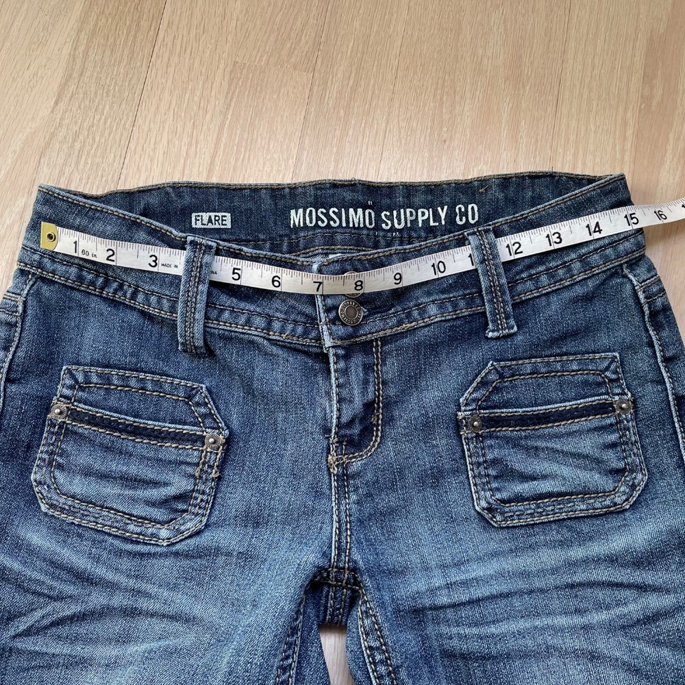 Mossimo Supply Co Flare Jeans Size 6 Low Mid Rise Retro Pocket Detail Y2K - Picture 3 of 10